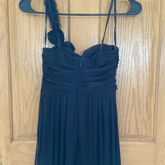 Formal Dress - Picture 2 of 3